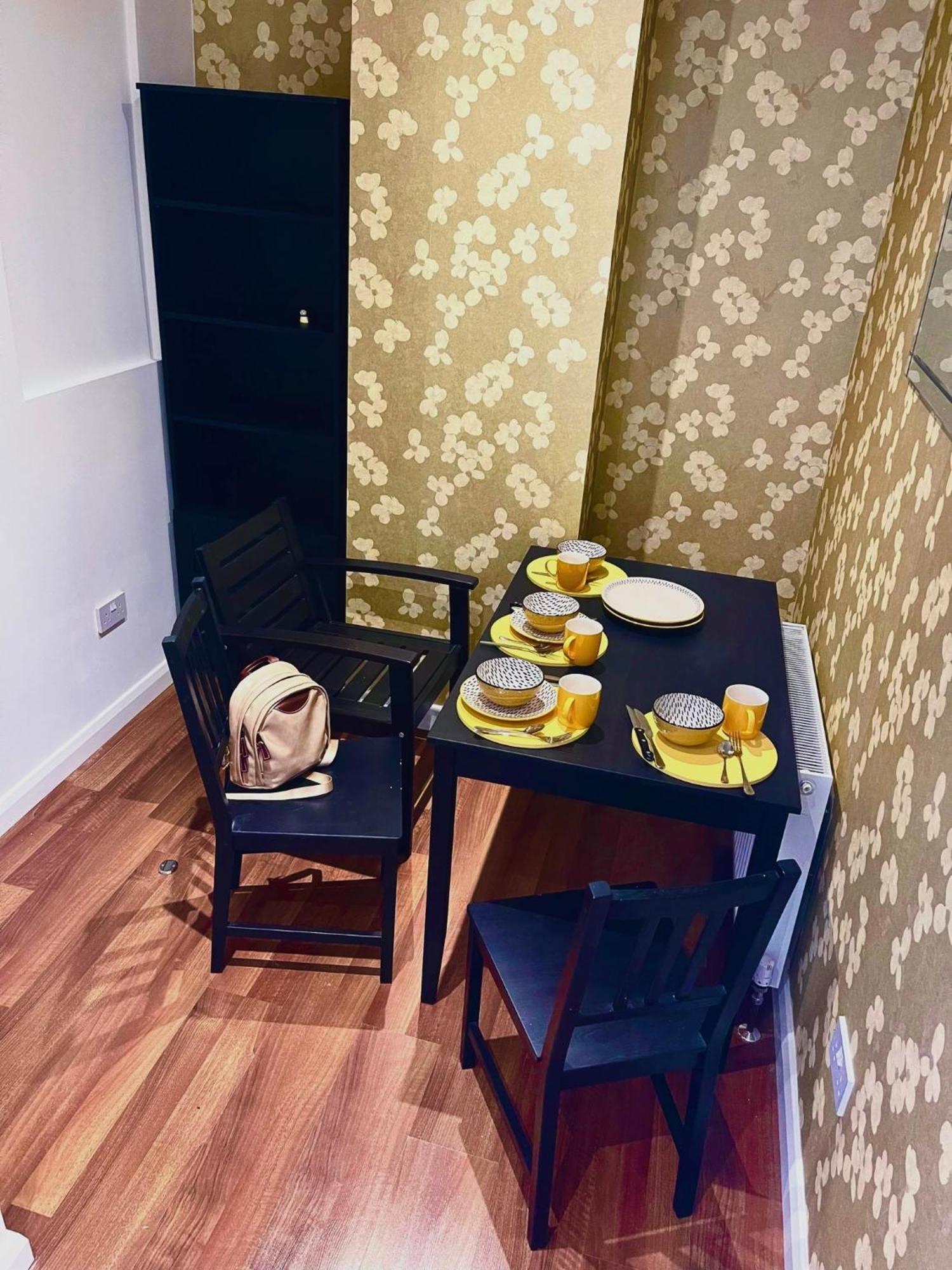 Entire Yellowapt Near Belfast City Centre - Free Parking - Up To 3 Guests - 2 Beds المظهر الخارجي الصورة